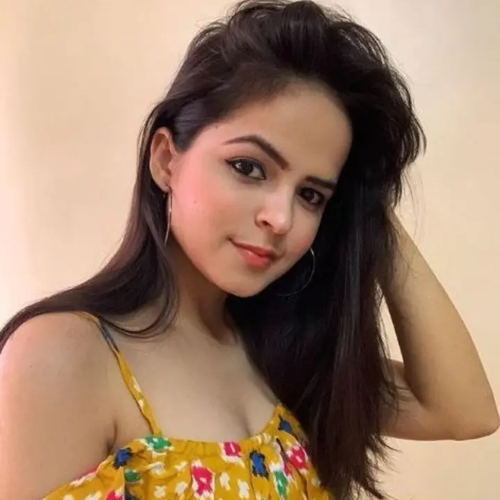 Palak Sidhwani Wiki, Age, Bio, Family, Net Worth & More