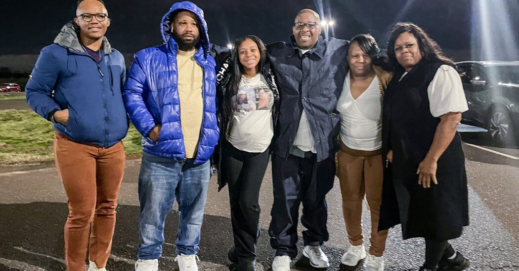 Philadelphia Man Is Freed After 34 Years in Prison