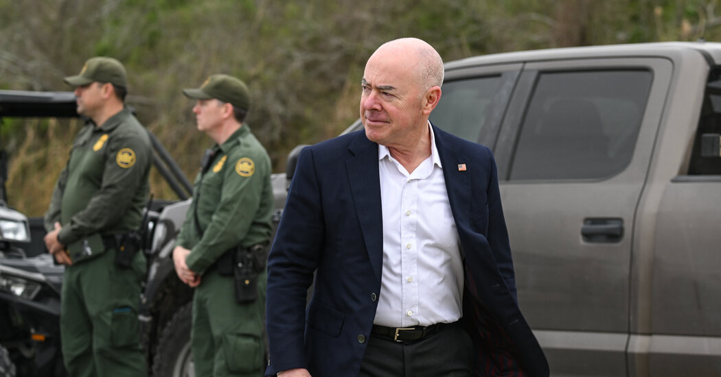 Republicans’ Dilemma on Mayorkas Impeachment: When to Take the Loss