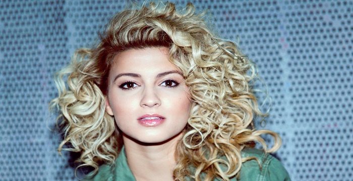 Tori Kelly Bio, Early Life, Career, Net Worth and Salary