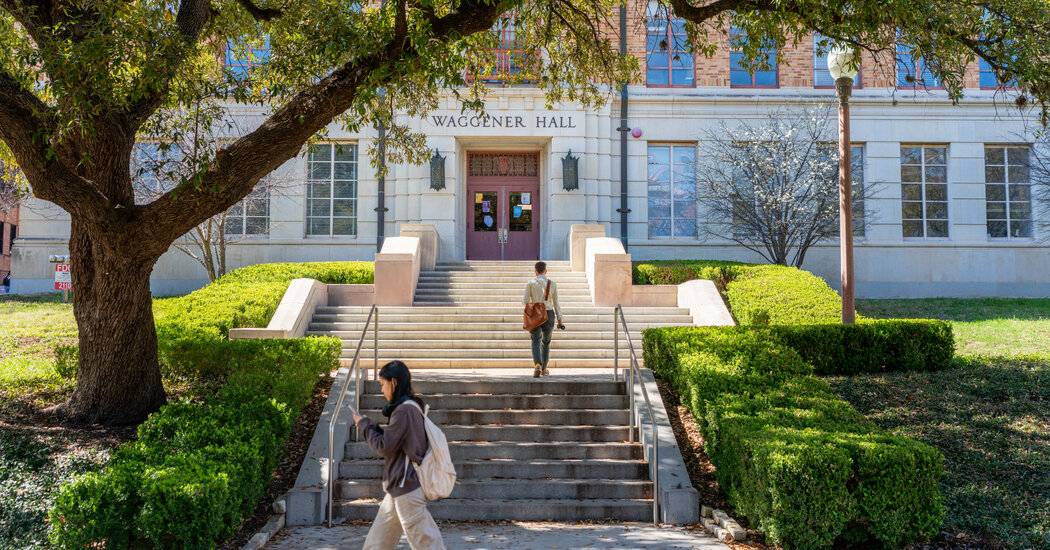 U. of Texas at Austin Will Return to Standardized Test Requirement