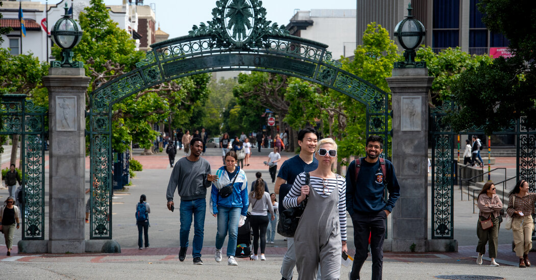 U.C. Berkeley Parents Hired Private Security to Patrol Near Campus