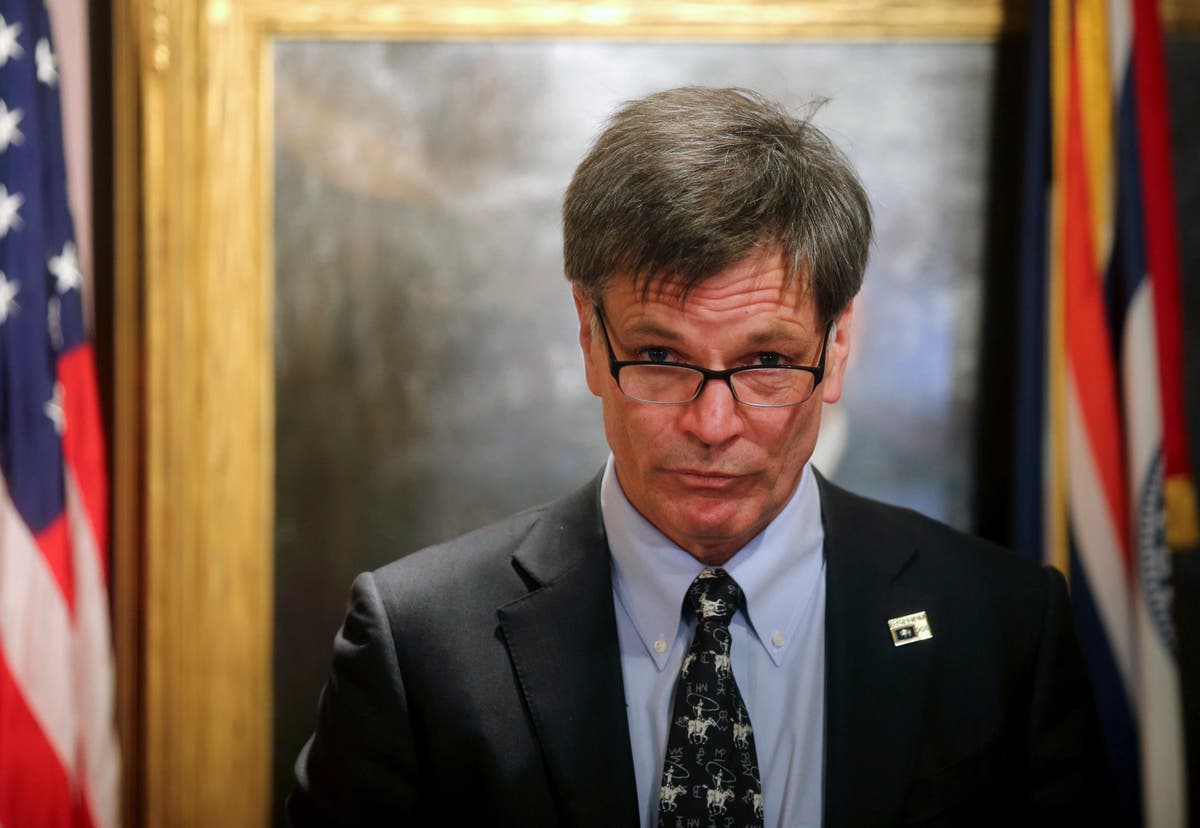 Wyoming governor vetoes bill to allow concealed carry in public schools and meetings