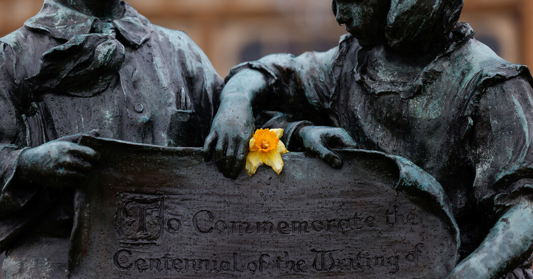 ‘He Was My Baby Brother’: Relatives Mourn a Victim of the Bridge Collapse