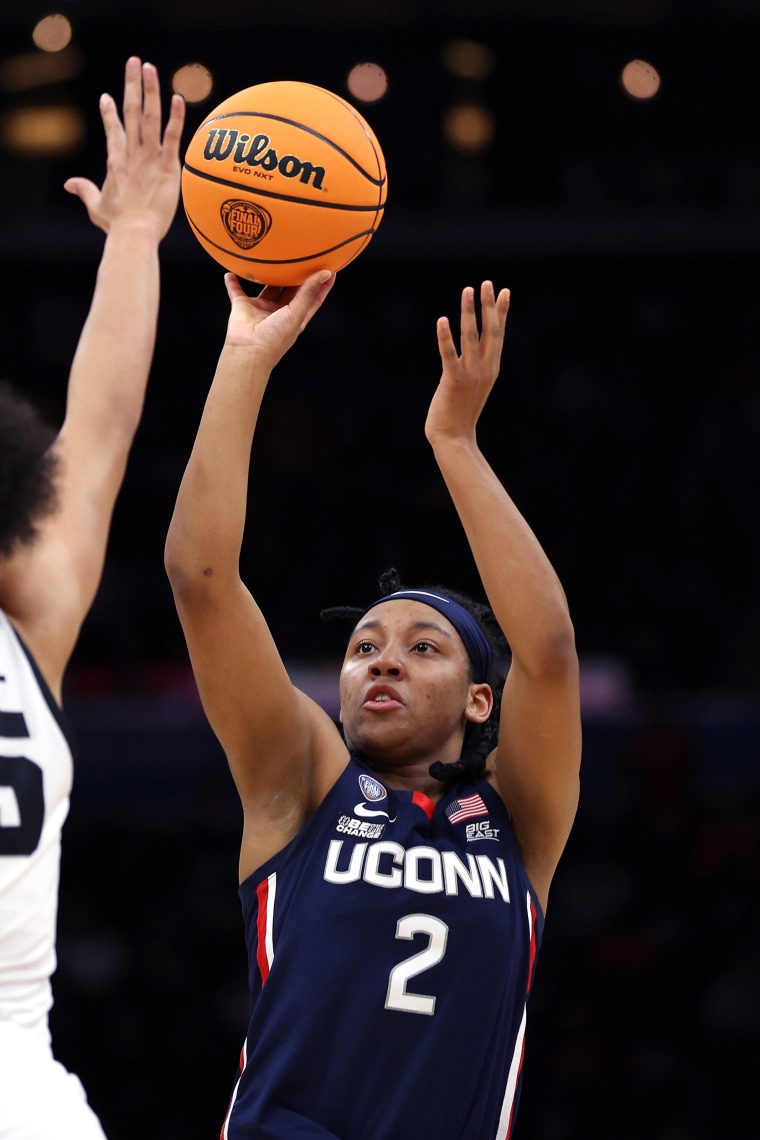 Image: Connecticut v Iowa