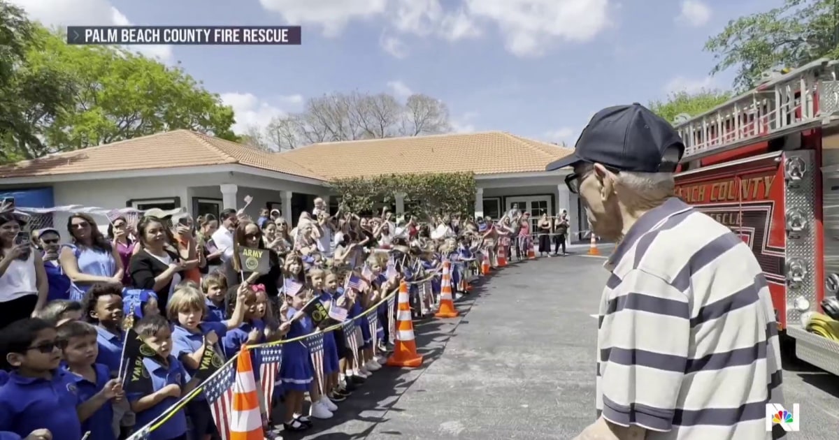 100 students orchestrate a moving surprise for 99-year-old WWII veteran