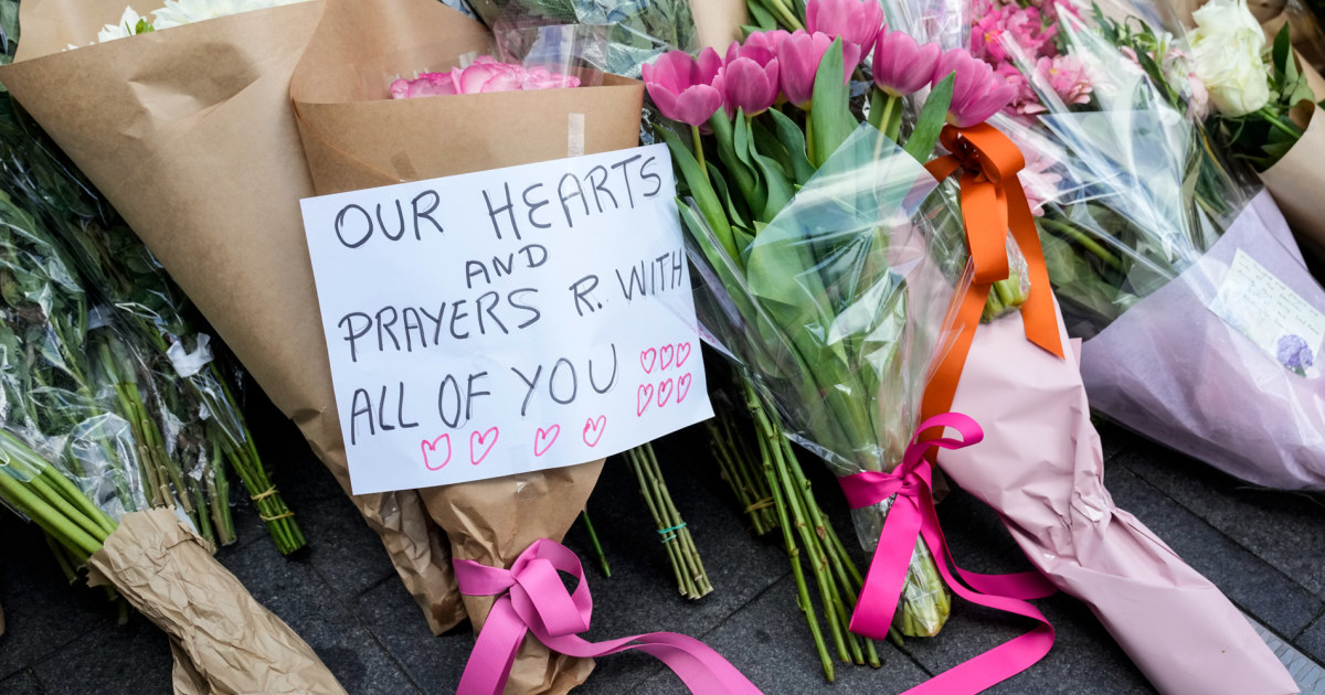 Officer, bystanders hailed for confronting and stopping a man who killed 6 at a Sydney shopping mall