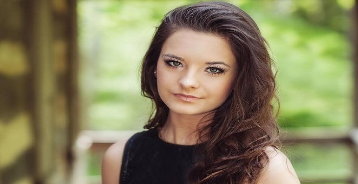 Brooke Hyland Bio Bio, Early Life, Career, Net Worth and Salary