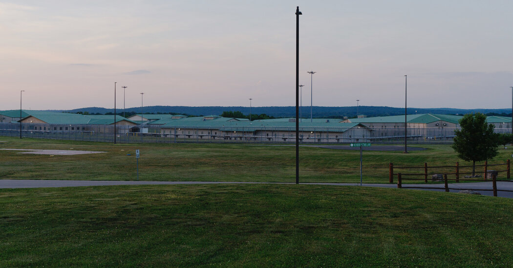 He’s on Death Row for Murders. Prison Workers Say He Should Be Spared.