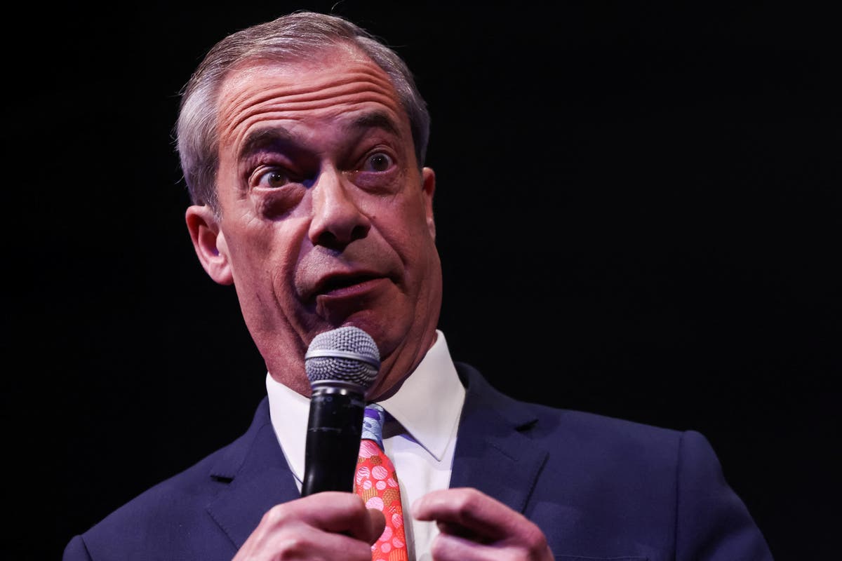 Police order right-wing event attended by Farage and Braverman to be shut down