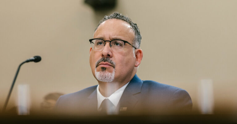 Student Aid Woes Stalk Education Secretary in Appearance on Capitol Hill